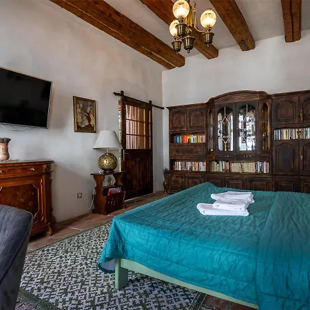 Old Town Traditional House With Terrace * Brasov