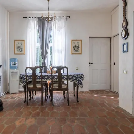 Apartment Old Town Traditional House With Terrace Brasov