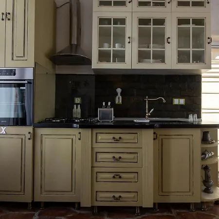 Apartment Old Town Traditional House With Terrace Brasov